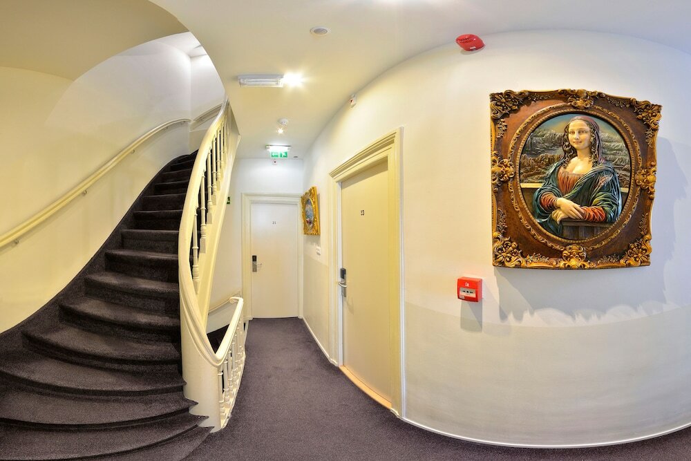 Фото отеля 3