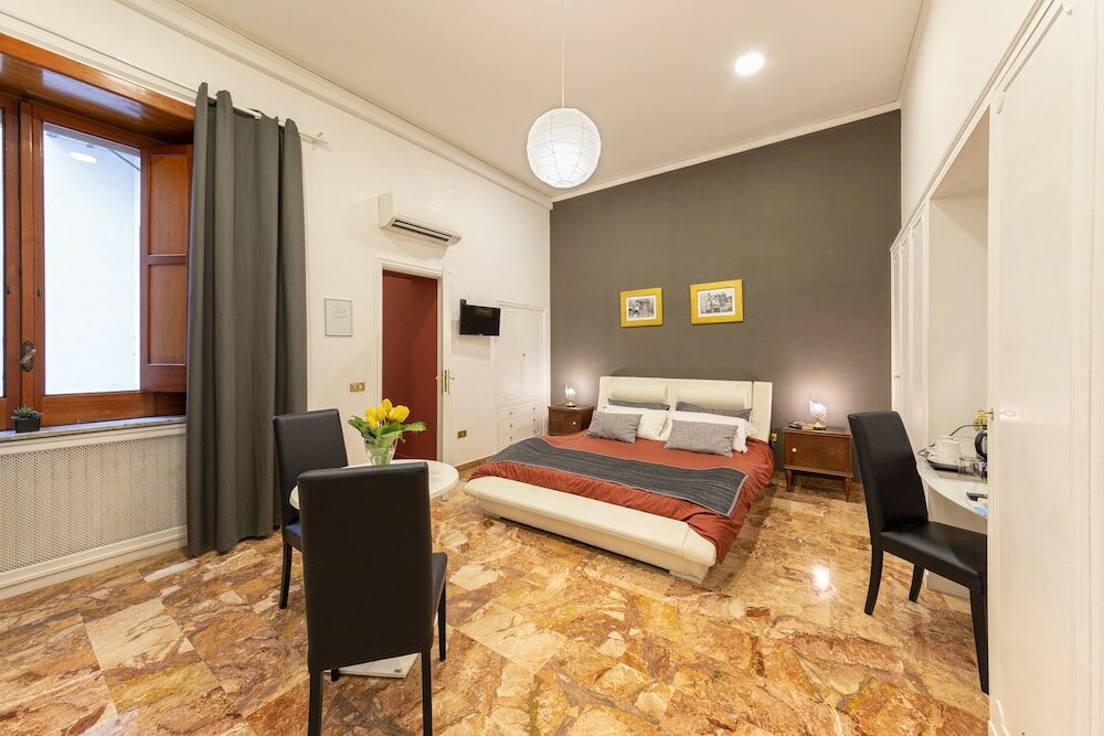 Фото Il Ventre di Napoli Broggia