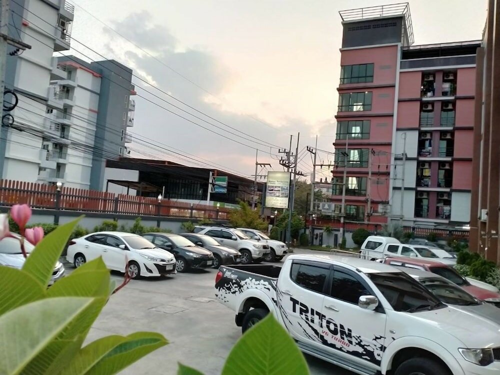 Фото Ananya Residence Service Apartment