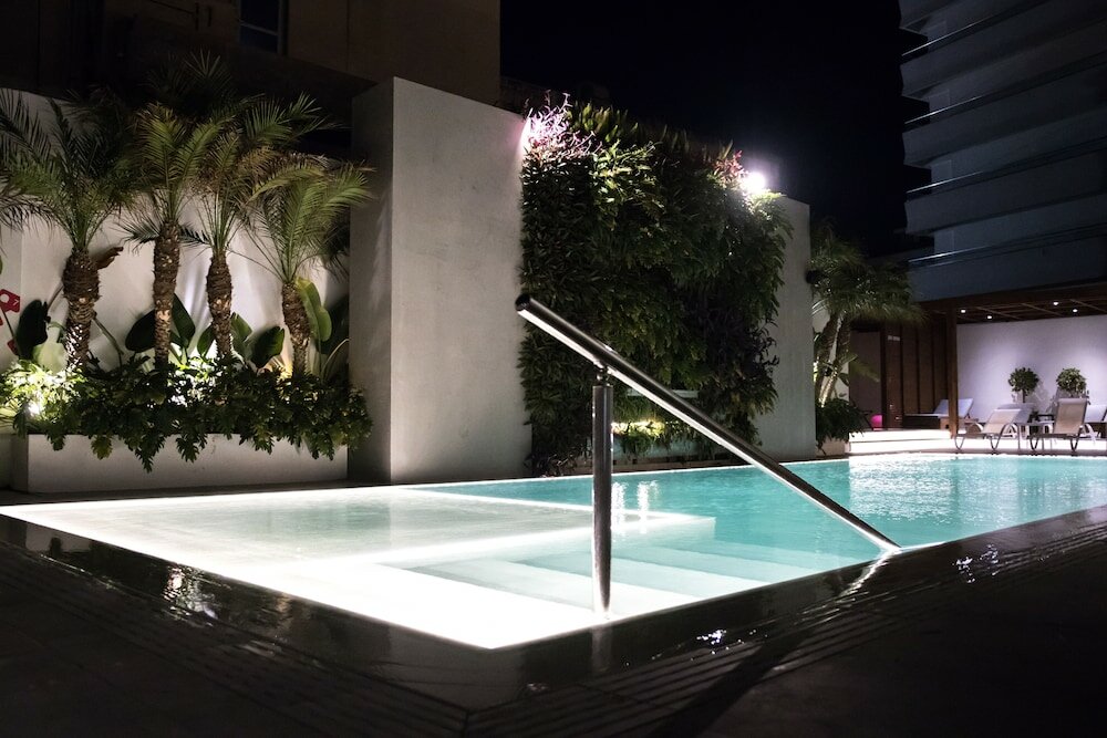 Фото Manousos City Hotel