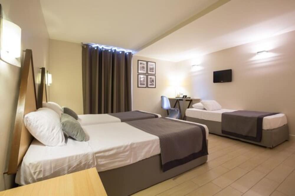 Фото Hotel  Amiraute