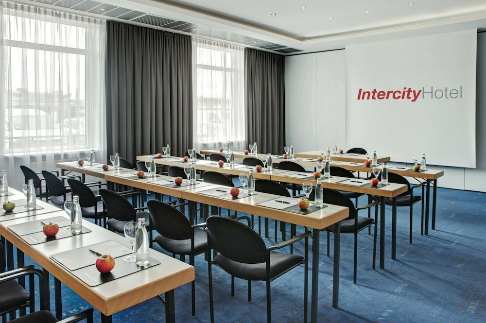 Фото IntercityHotel Rostock