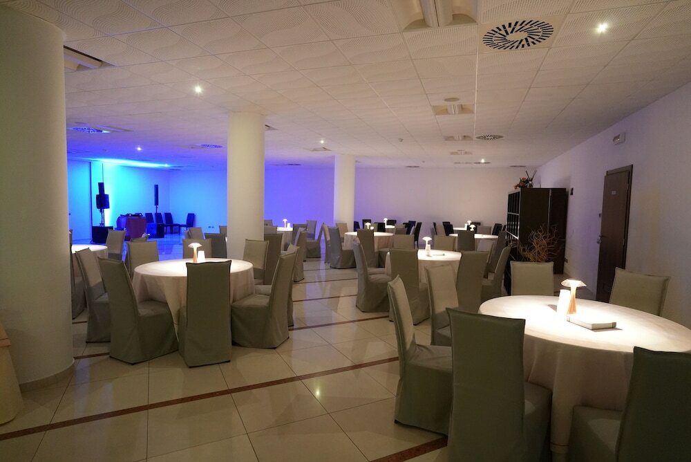 Фото Отель His Majesty