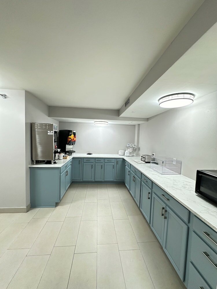 Фото Blackstone Hotel