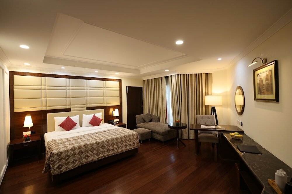 Фото Hotel Samrat Inn