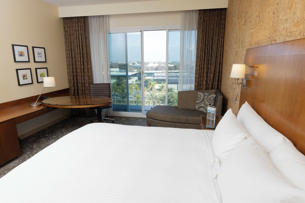 Фото Miyako Hybrid Hotel Torrance