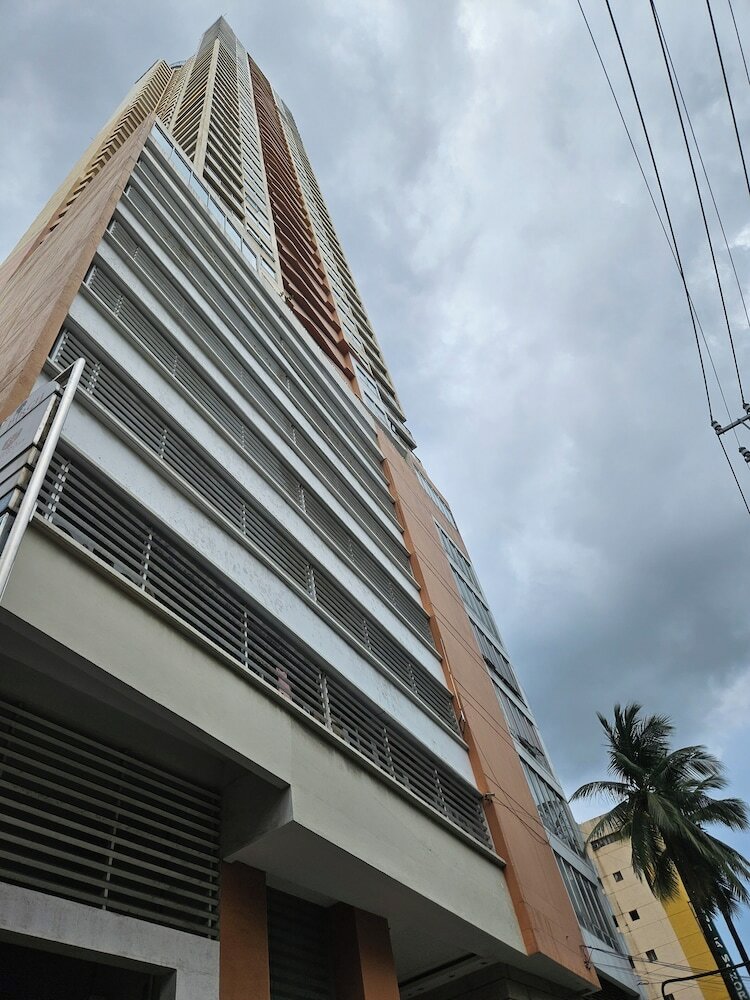 Фото Pacific Bay Grand Suites