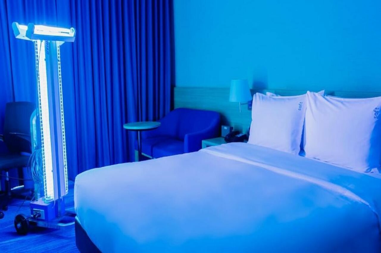 Фото Holiday Inn Express Bangkok Soi Soonvijai