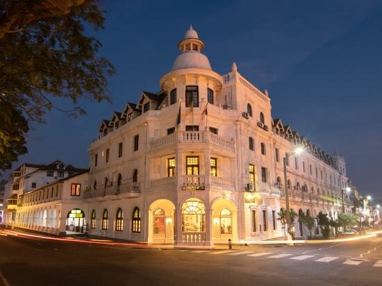 Фото Queen's Hotel