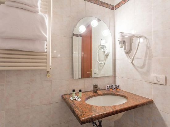 Фото Raeli Hotel Luce