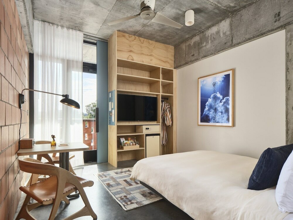 Фото The Carpenter Hotel