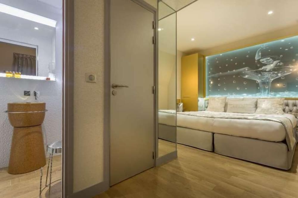 Фото Hotel Les Bulles de Paris 