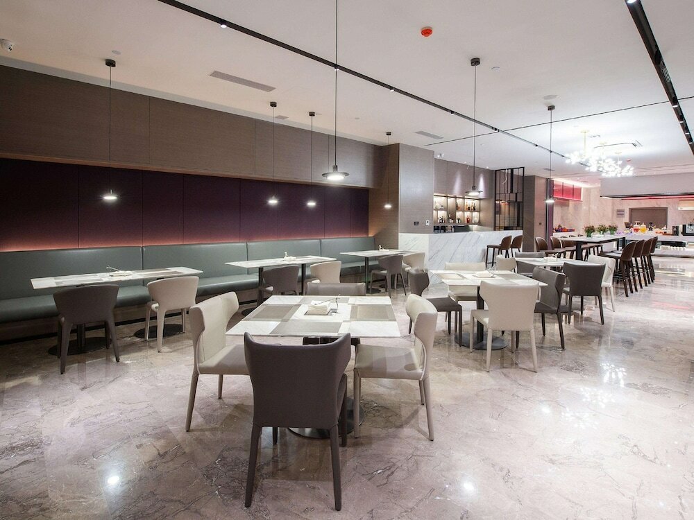 Фото Mercure Harbin Central Street Sophia Church