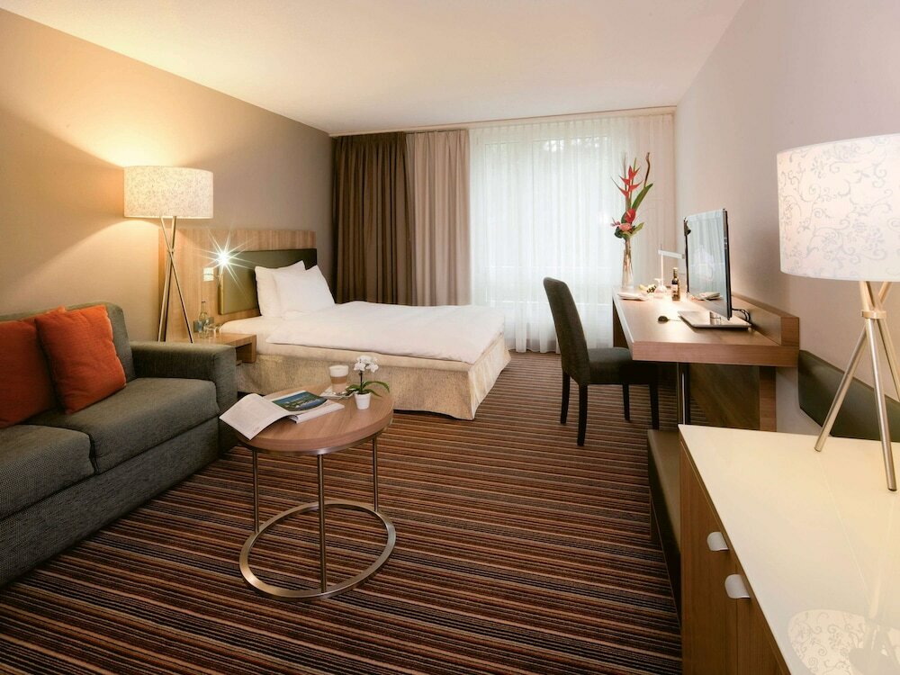 Фото Mövenpick Hotel Zürich Regensdorf