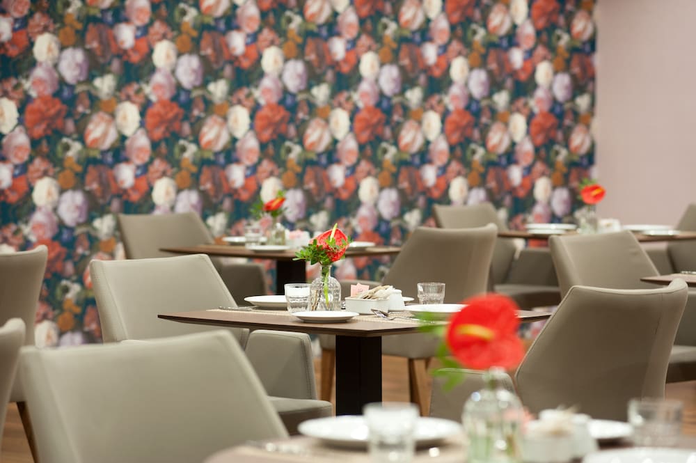 Фото Athenaeum Smart