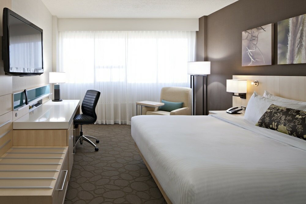 Фото Delta Hotels by Marriott Edmonton South Conference Centre