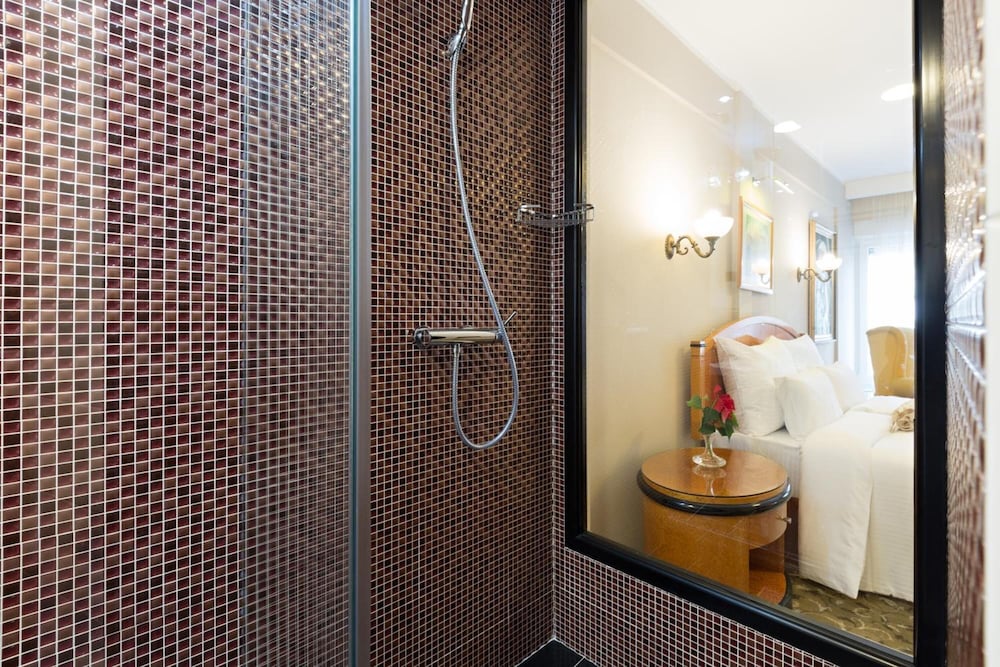 Фото Hotel Sterling Garni