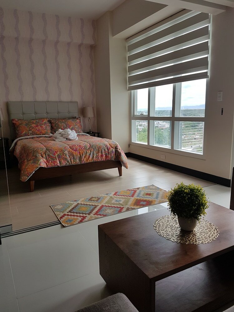 Фото Mactan Newtown with Ocean View