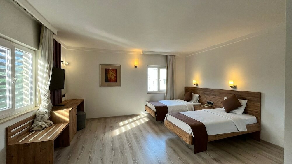 Фото Uptown Buyuk Anadolu Girne Hotel