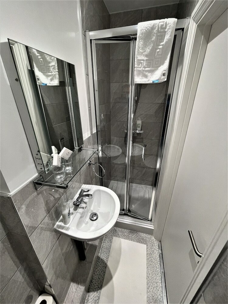 Фото Gateway Hotel