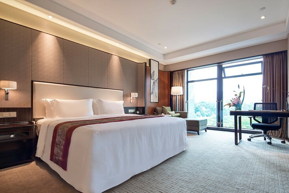 Фото Howard Johnson Jinyi Hotel Chongqing