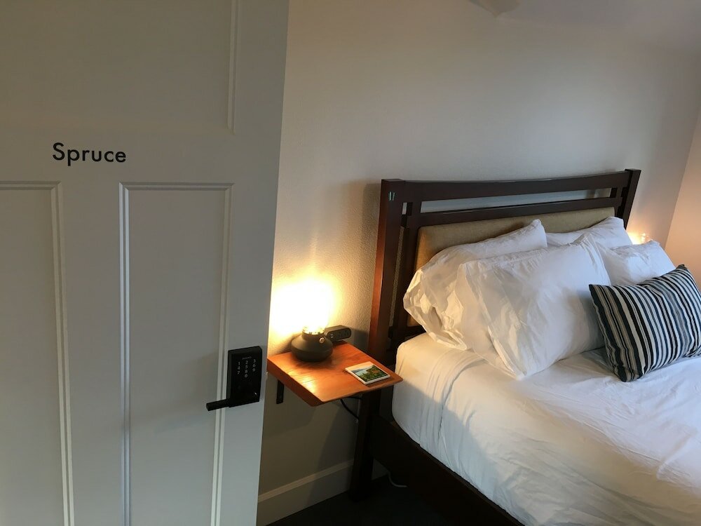 Фото The Alberta Petite Hotel