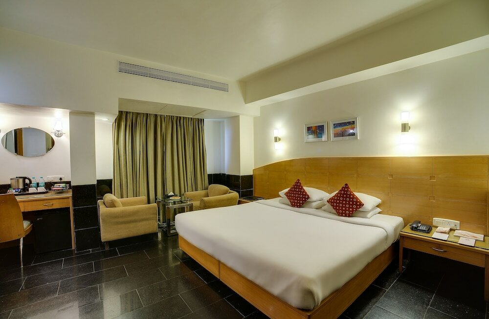 Фото Ramee Guestline Hotel Khar