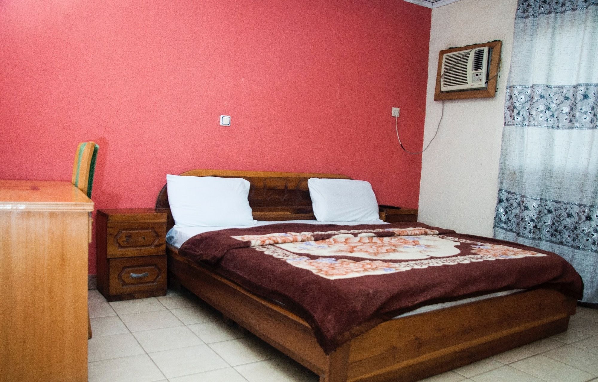 Фото Alfoscar Hotel & Suites