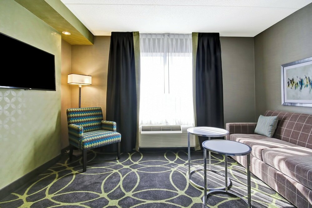 Фото Fairfield Inn & Suites by Marriott Guelph