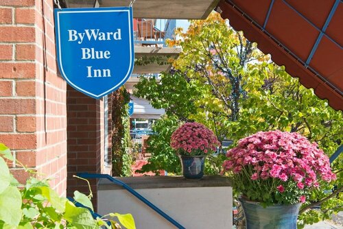 Внешний вид отеля Byward Blue Inn в Оттаве, фото 2