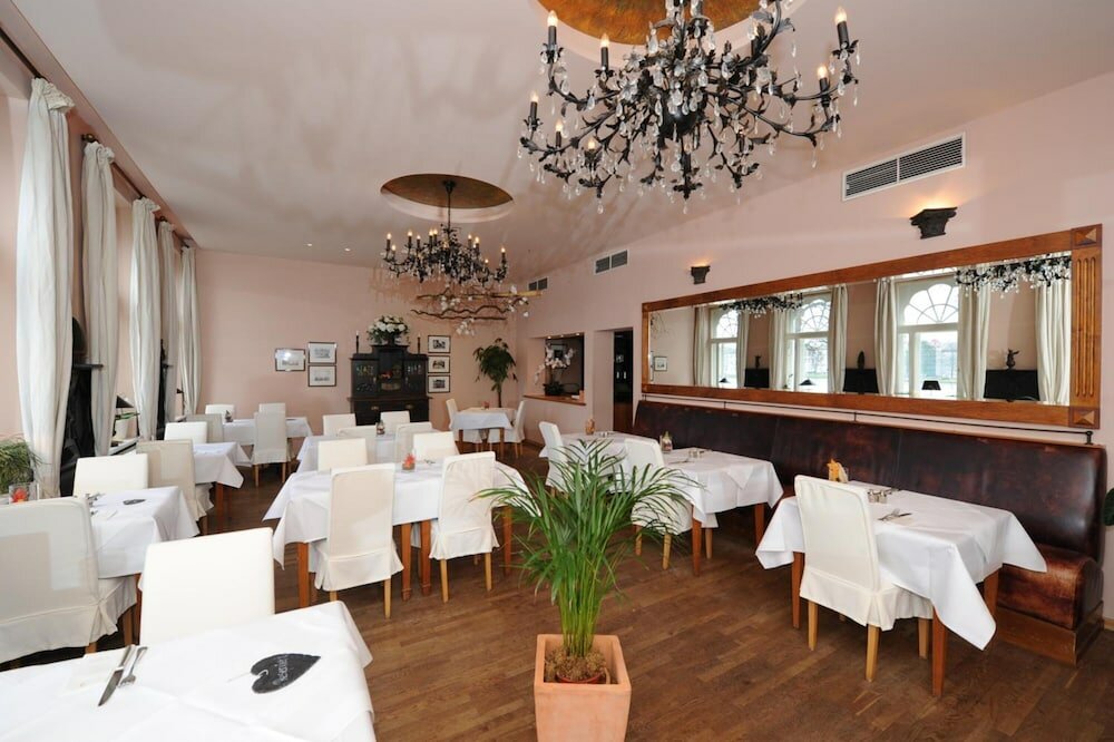 Фото Hotel Niederländischer Hof Schwerin