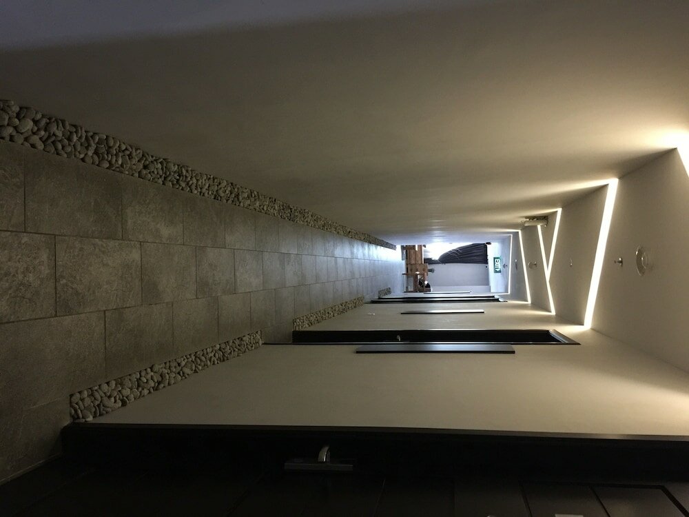 Фото Eatern Hotel