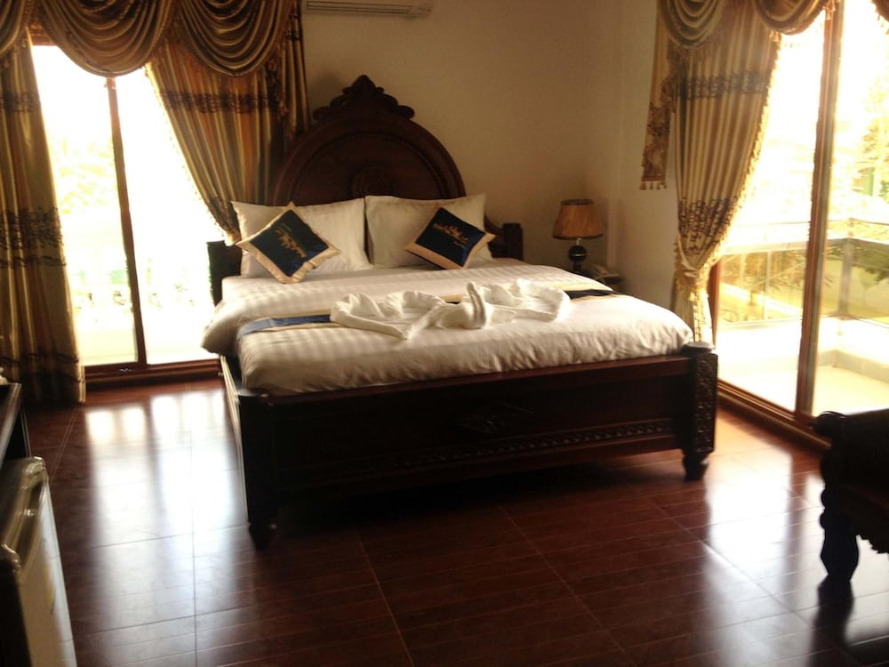 Фото Emerald Bb Battambang Hotel