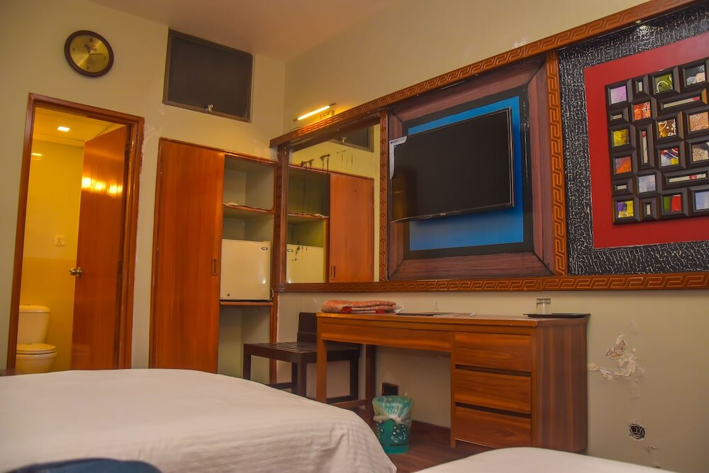 Фото Hotel Faran Karachi