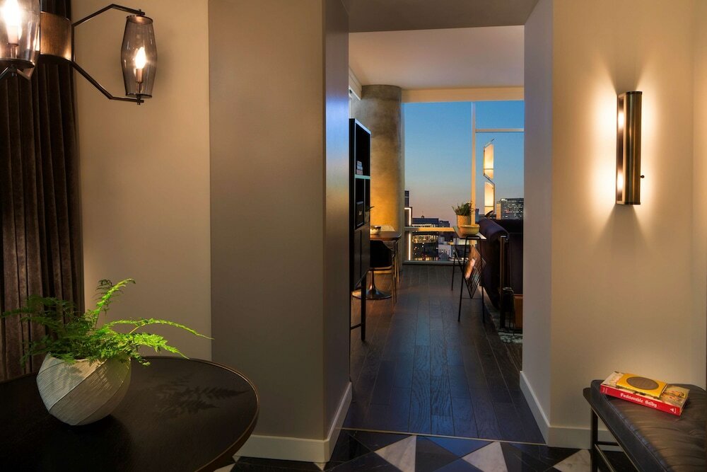 Фото Thompson Nashville