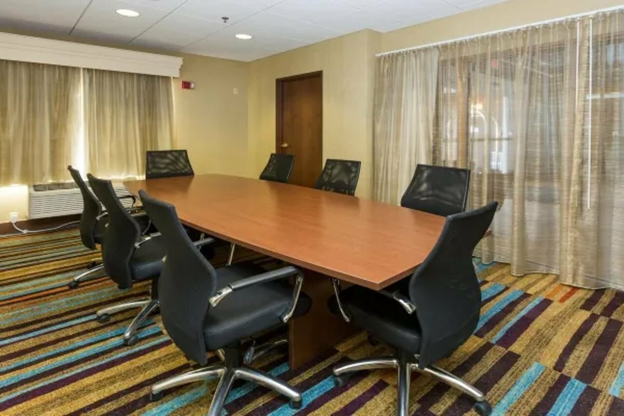 Фото Fairfield Inn and Suites by Marriott Des Moines West