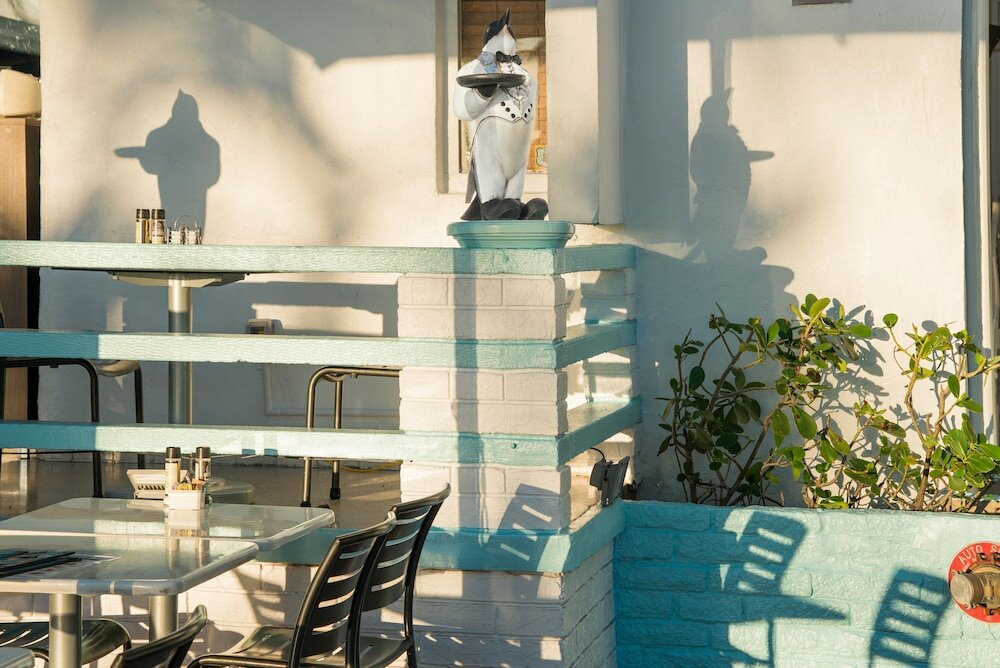 Фото The Penguin Hotel