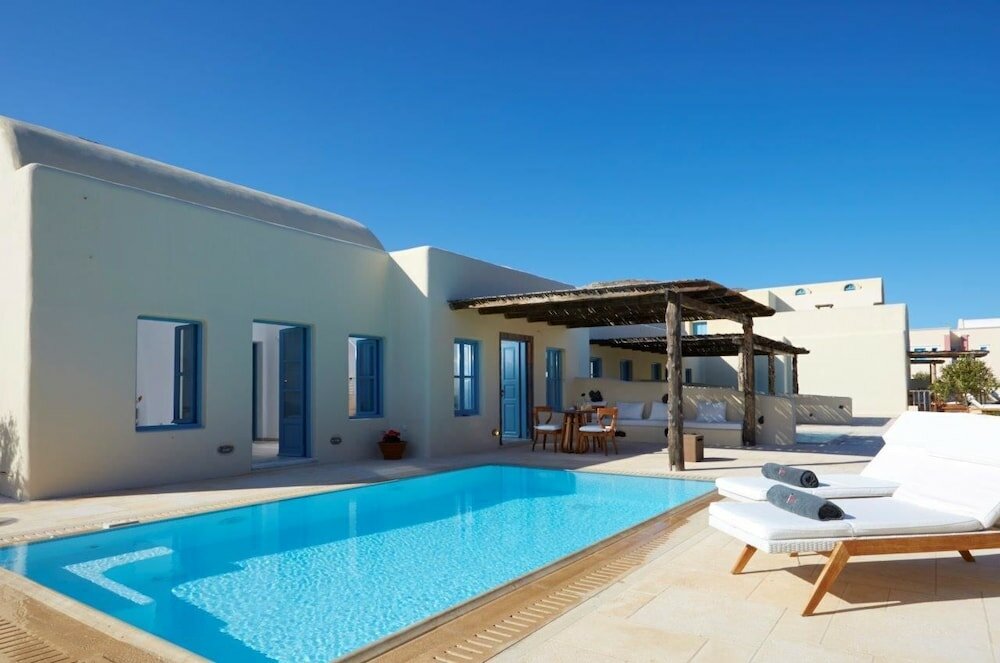 Фото Black Rose Suites