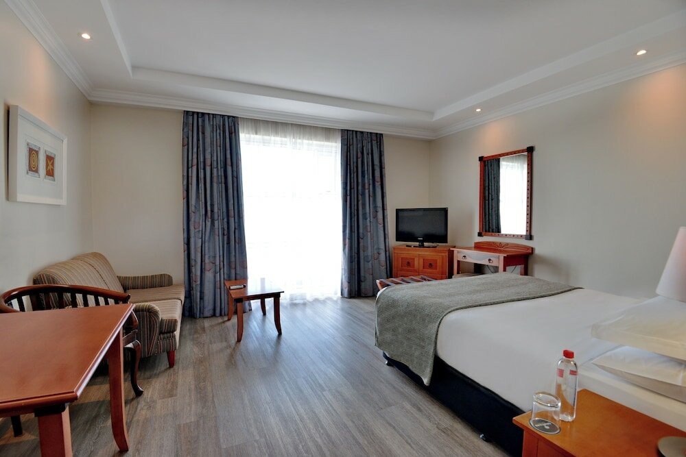 Фото Courtyard Port Elizabeth