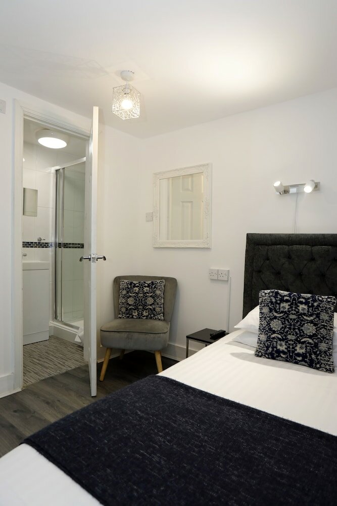 Фото Bexley Village Hotel