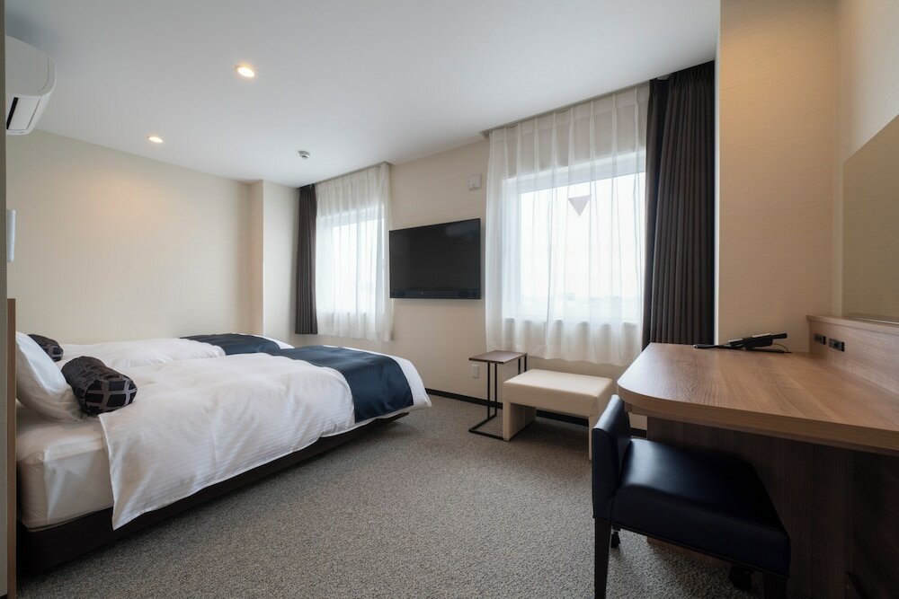 Фото Just Inn Premium Toyohashi Station Shinkansen Guchi