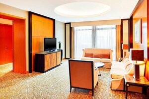 Sheraton Jinan Hotel (Shandong Province, Jinan, Jinan Station), hotel