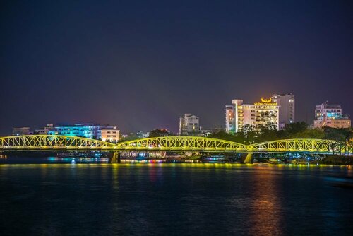 Внешний вид отеля Muong Thanh Holiday Hue Hotel в Фуонге Тхуане Хое, фото 3