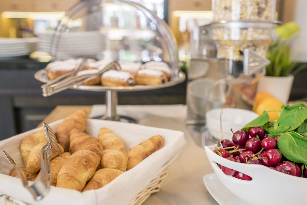 Фото Public House Hotel