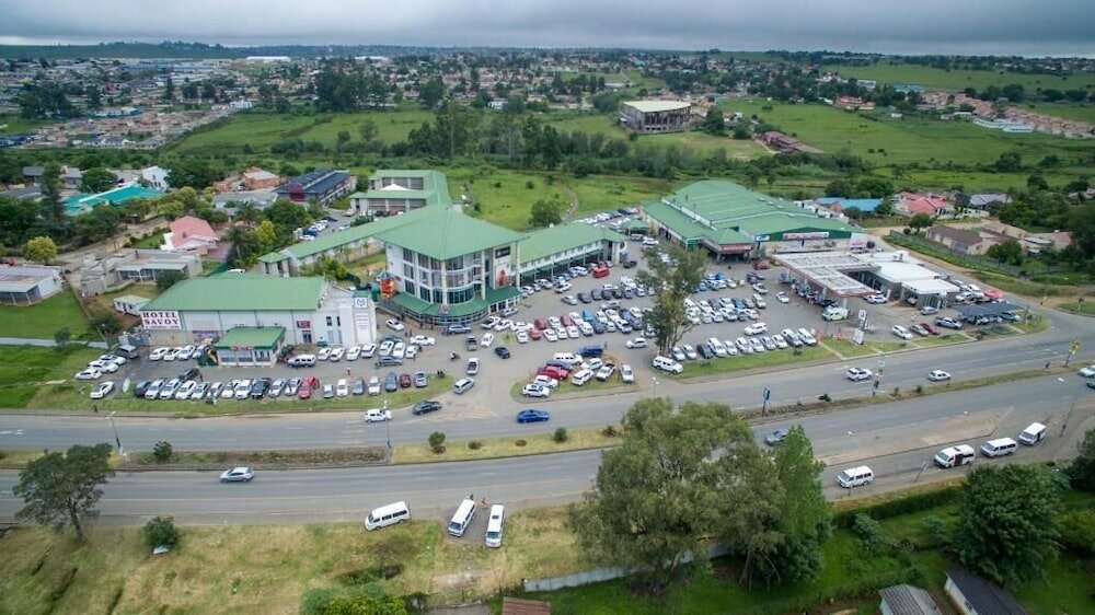 Фото Hotel Savoy and Conference Centre