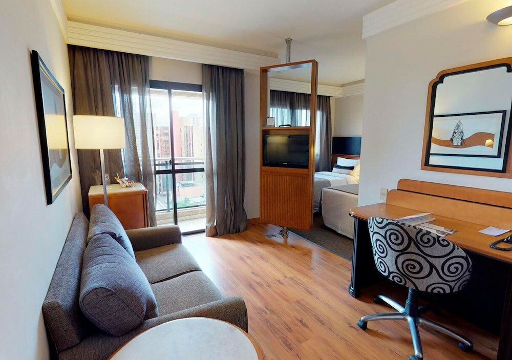 Фото Estanplaza International