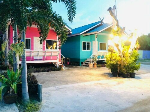 Гостиница Baan Rommai Sattahip в Саттахипе