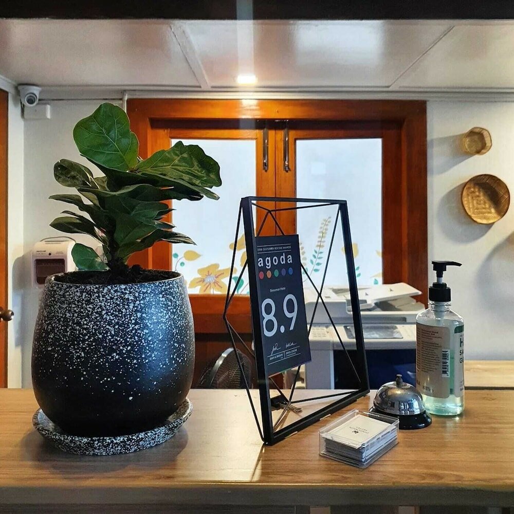 Фото DinsoMon Hotel