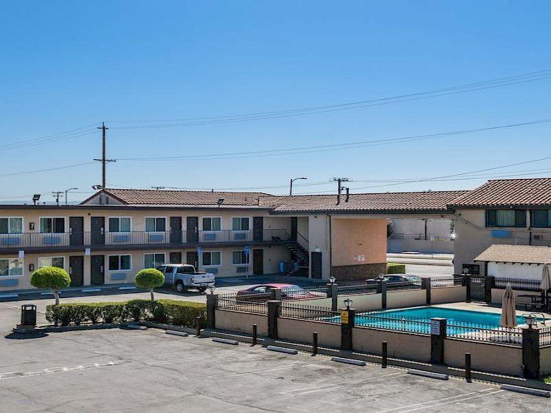 Фото Sea Rock Inn - Los Angeles