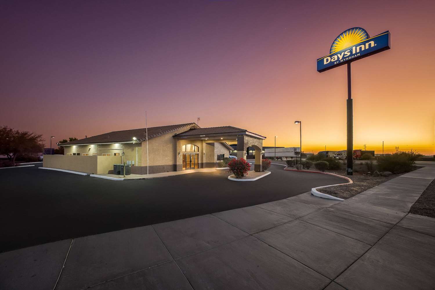 Фото отеля 2